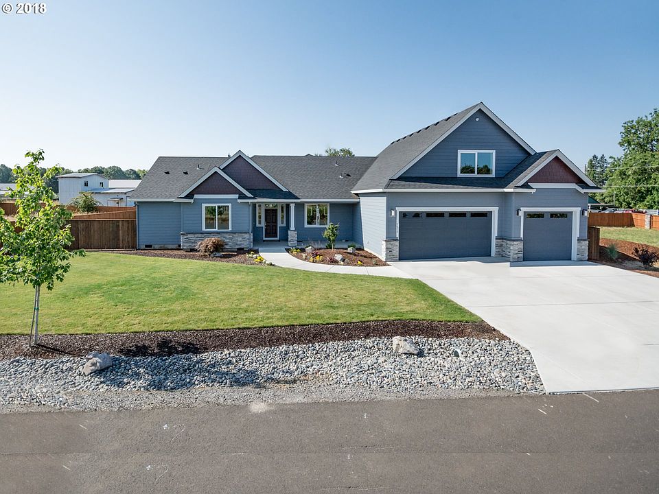 1st image of 7219 NE 211th Cir