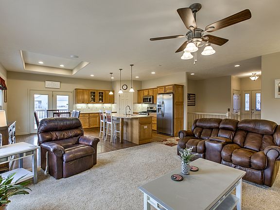 5th image of 825 Wedgewood Ct