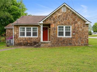 1009 W Gibson St, Ozark, AR 72949