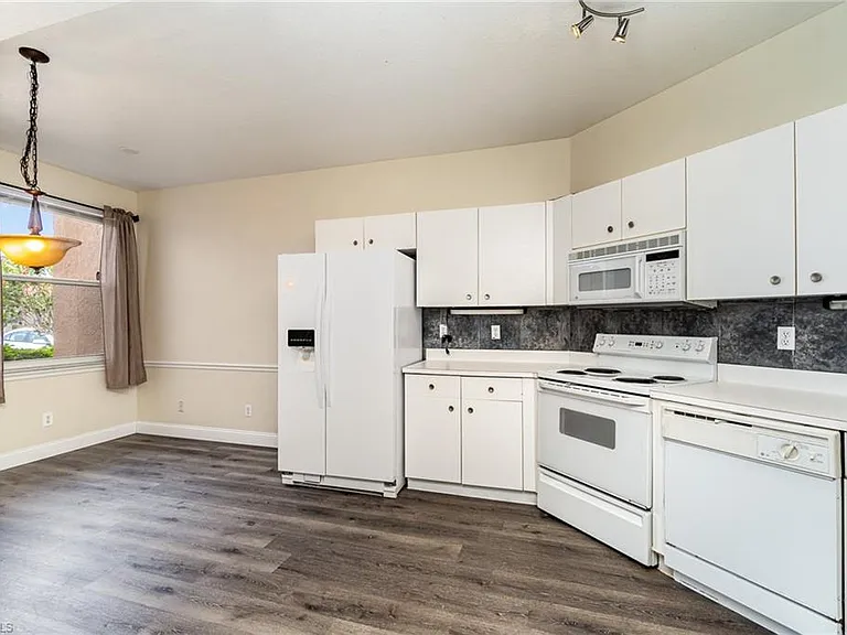 2408 Millcreek Ln #104 — Photo 9