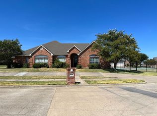 502 Emma St, Grandview, TX 76050