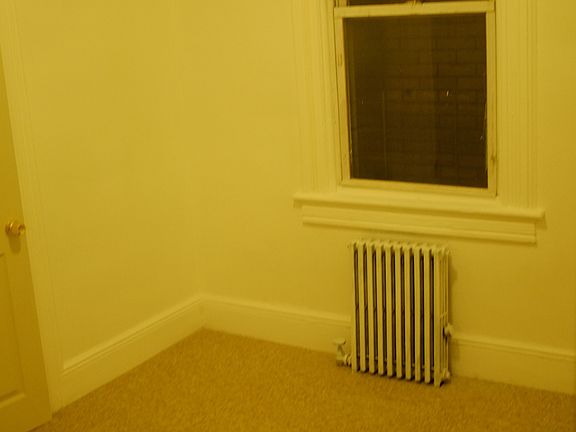 5th image of 125 Linden St APT 3