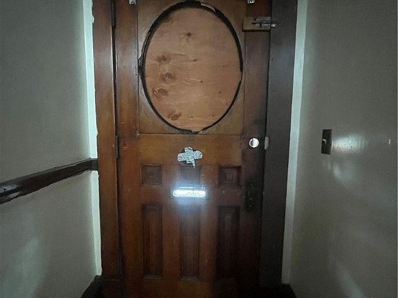 5th image of 5354 Saint Clair Ave