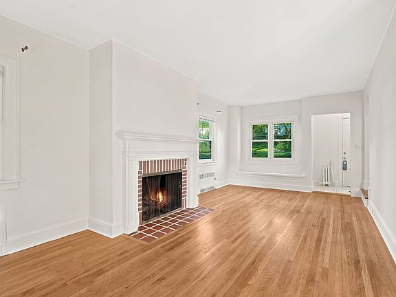 4th image of 40 Hamilton Rd