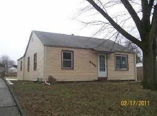 4930 N Glenaire Ct, Peoria Heights, IL 61616