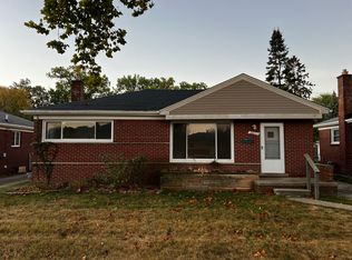 28037 Diesing Dr, Madison Heights, MI 48071