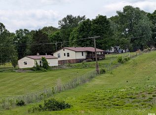 6 Kirk Dr, Cave In Rock, IL 62919