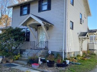 3352 Wadsworth Rd, Barberton, OH 44203