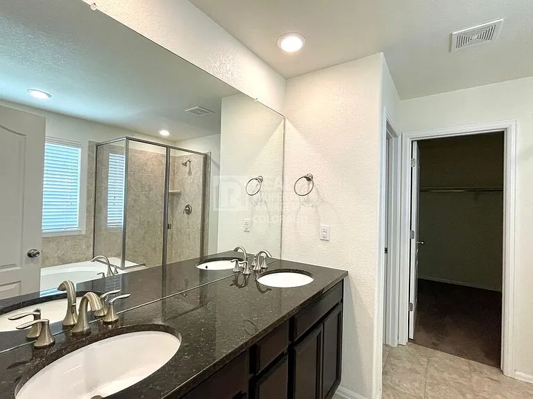 15098 Chicago St — Photo 16