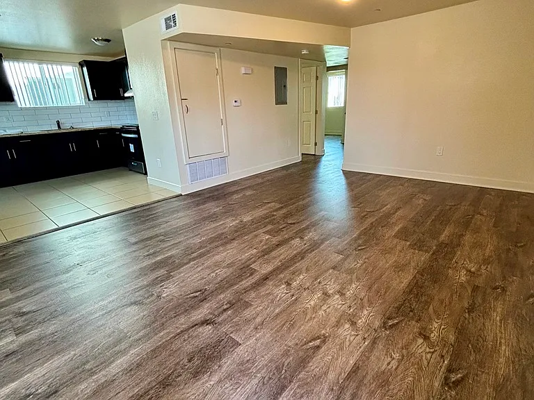 7712 S Hoover St — Photo 2