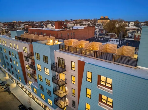 301 Border St #308, Boston, MA 02128