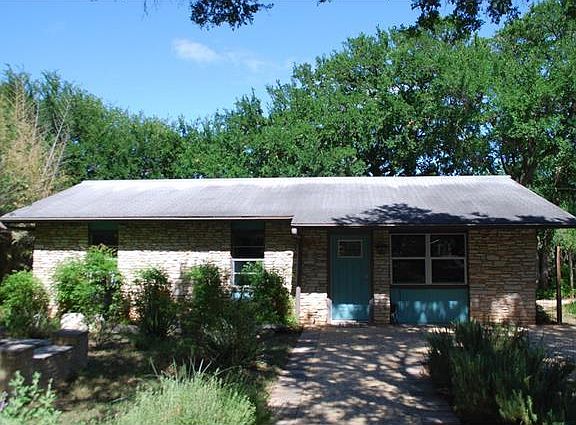 3rd image of 12615 Live Oak Ln