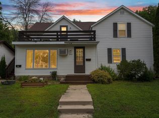 202 N Maple St, Chaska, MN 55318