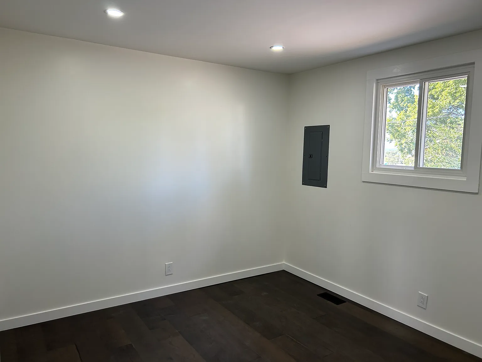 2 bed, 700 sqft, $1,450 — Photo 3