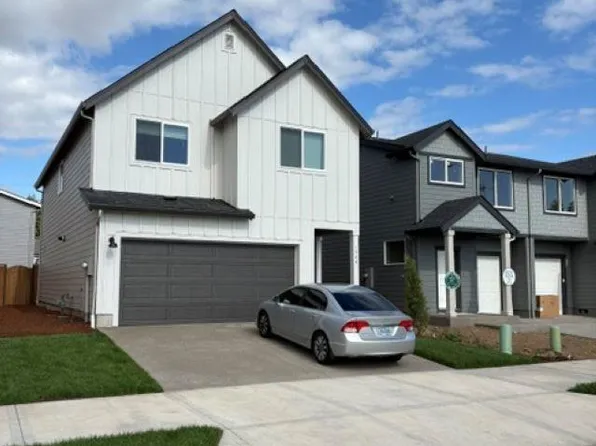1544 Brown St, Woodburn, OR 97071