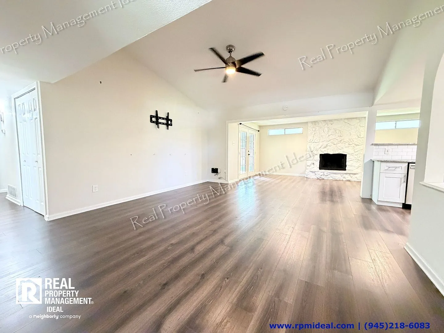 3 bed, 2.0 bath, 1675 sqft, $2,199 — Photo 4