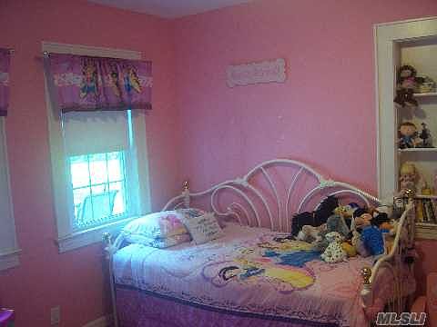 5th image of 106 Shinnecock Ln