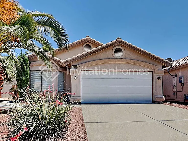 4524 Possum Berry Ln — Photo 1