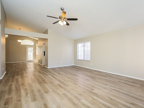 4th image of 3020 Forest Lake St