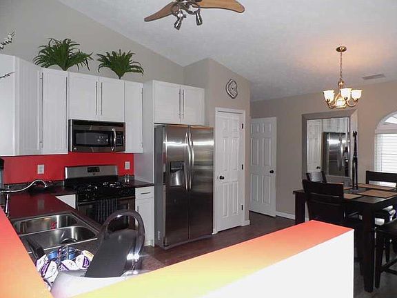 3rd image of 7225 Bobcat Trail Dr