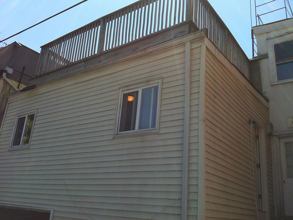 2nd image of 213 Main St #A