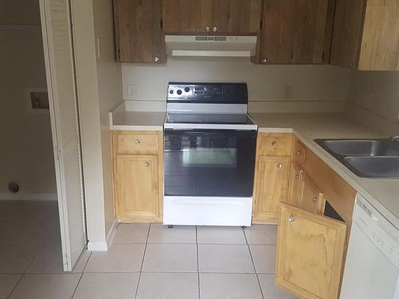 3rd image of 8727 N 50th St APT E