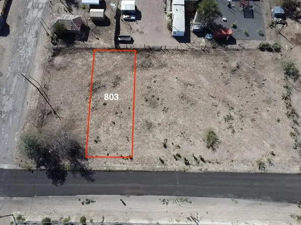 803 W Galveston St, Marfa, TX 79843