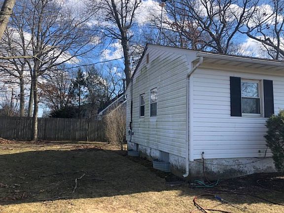 3rd image of 65 Joyce Dr