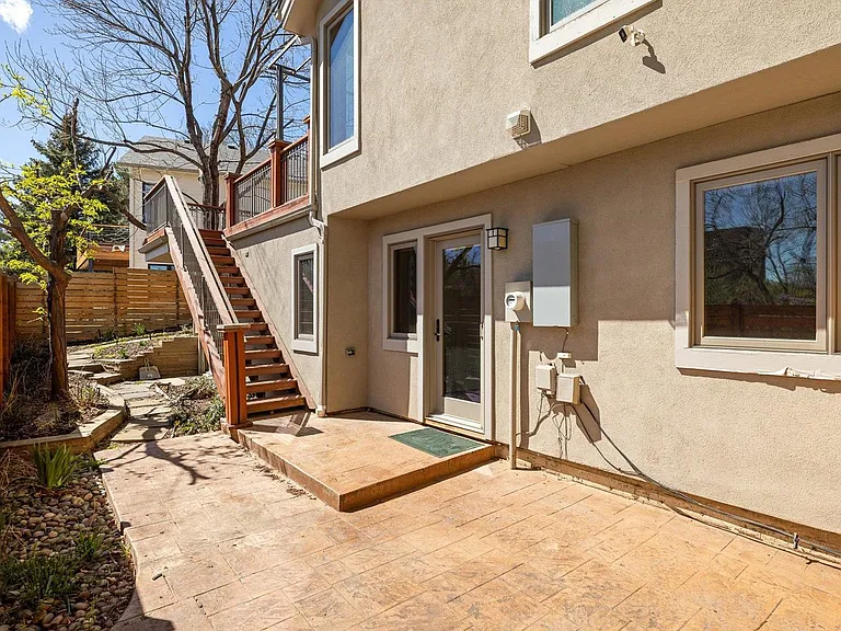 3966 Promontory Ct — Photo 33