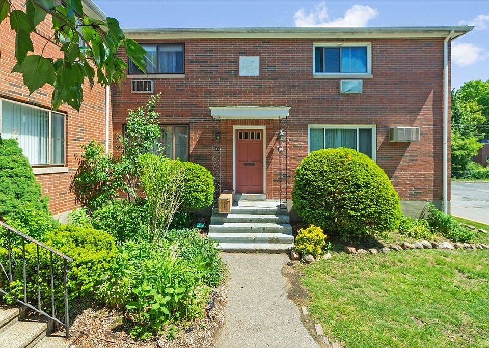 1st image of 108 Bishop Dr Unit 108