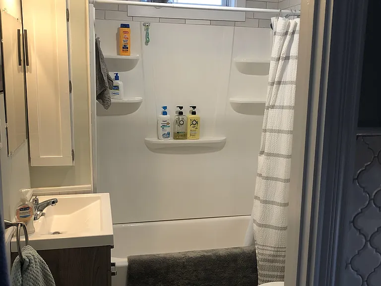 377 Pearl St #2 — Photo 3