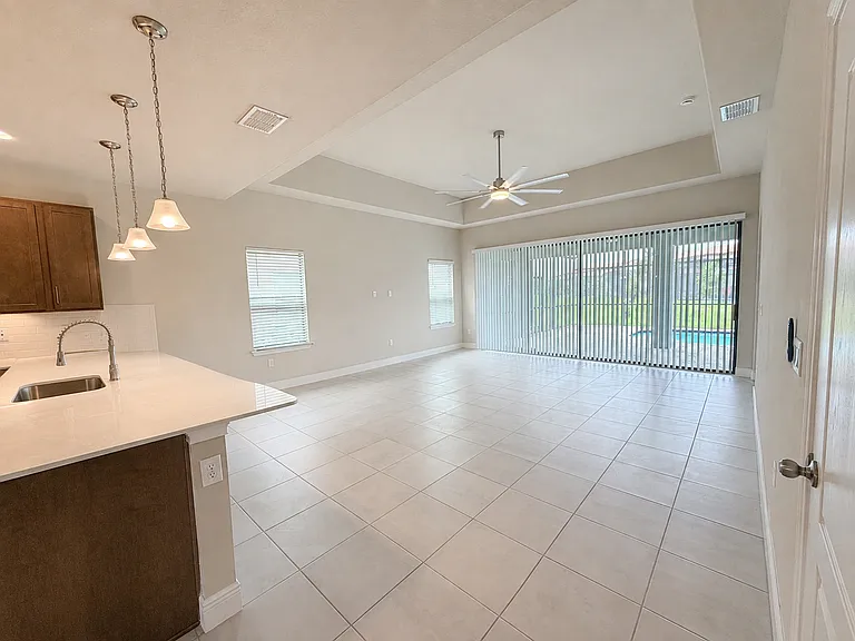 170 Mitchells Mnr — Photo 5