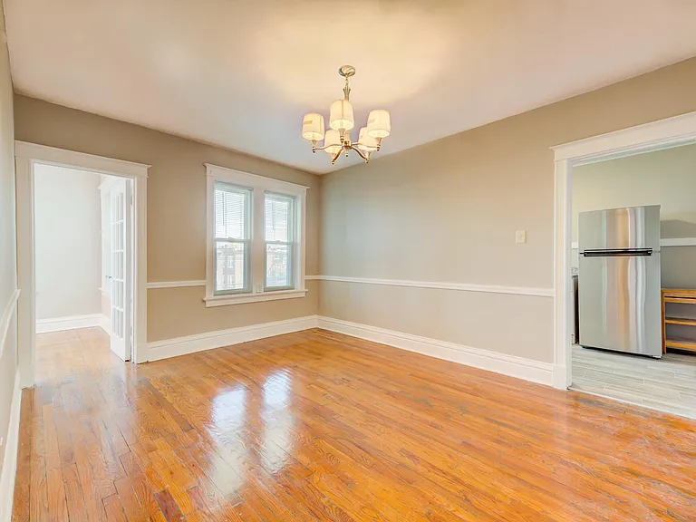 6331 Southwood Ave #1W — Photo 11