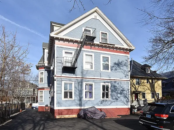 242 Adelaide Ave, Providence, RI 02907