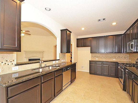 5th image of 3327 Fairmont Hills Ln