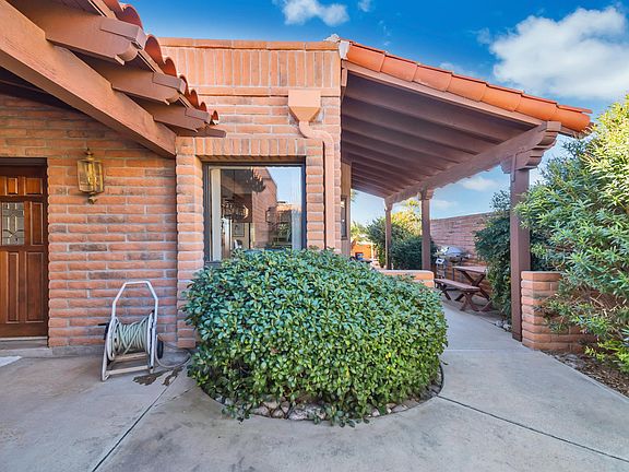 3rd image of 4509 N Arroyo Vacio