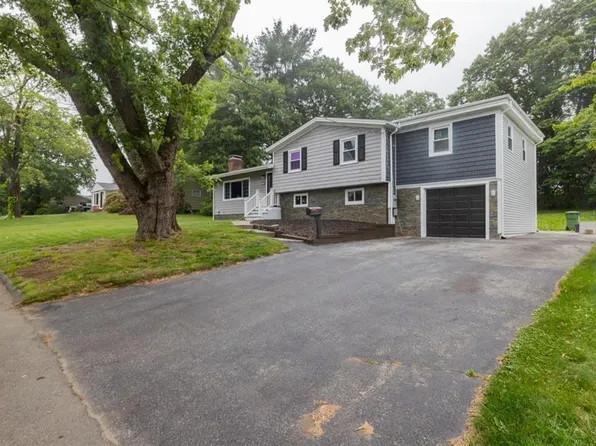 21 Baldwin Rd, Warwick, RI 02886