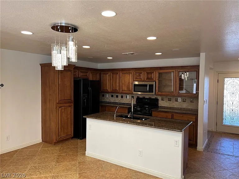 5679 Revere Crossing Ave — Photo 16