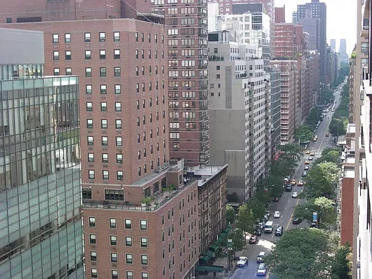 Rented by A & I Broadway | media 32