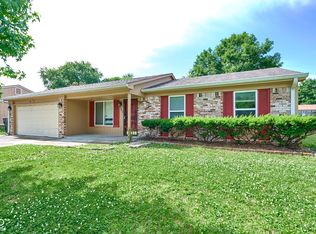 805 Burr Oak Dr, Indianapolis, IN 46217