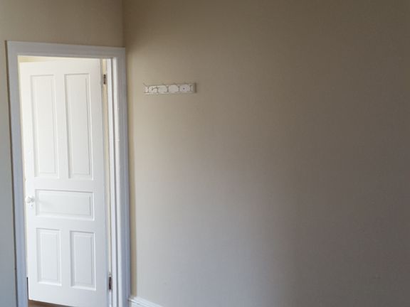 4th image of 2121 E Monmouth St