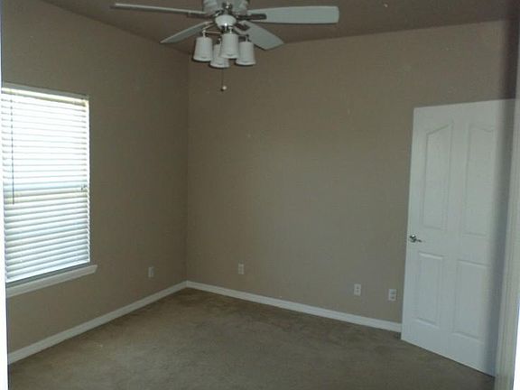 2nd image of 270 Thornwood Ln
