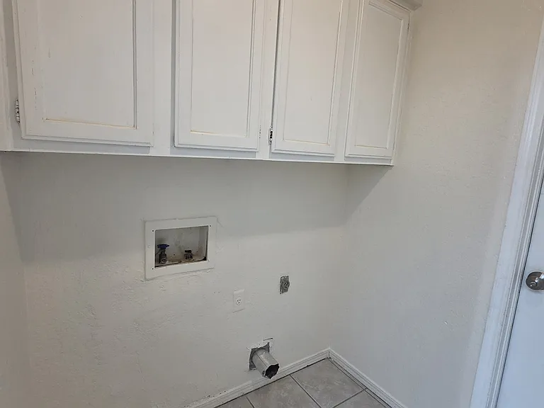 8101 NW 120th St — Photo 17