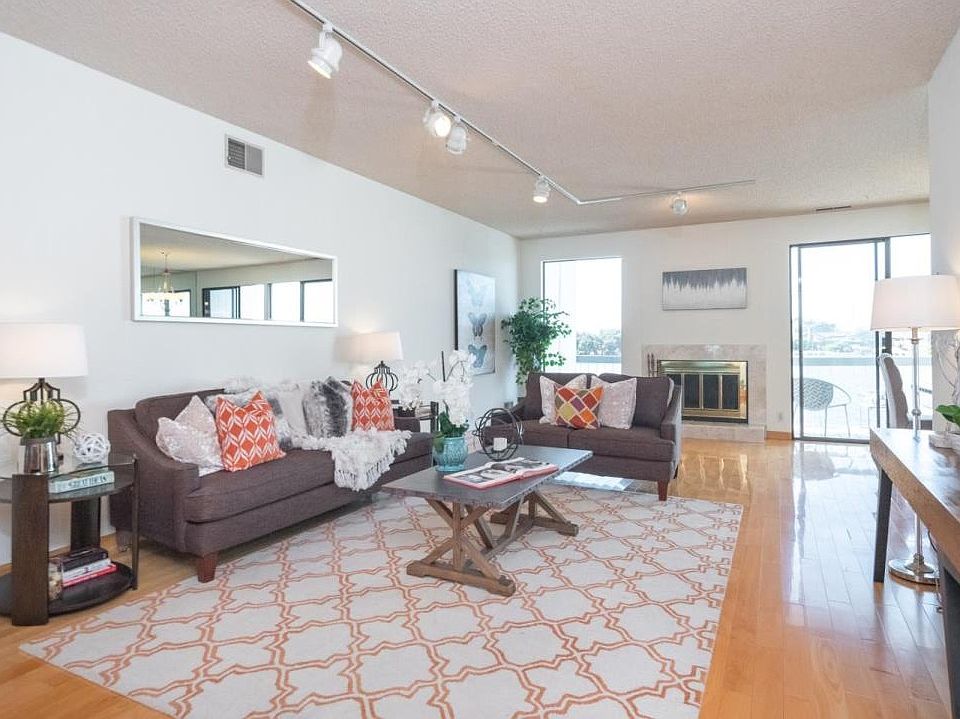 1st image of 704 Fathom Dr