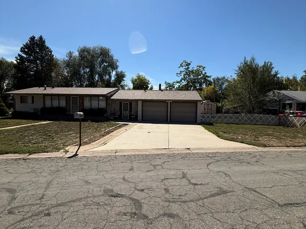 220 W Glen Pl, Layton, UT 84041