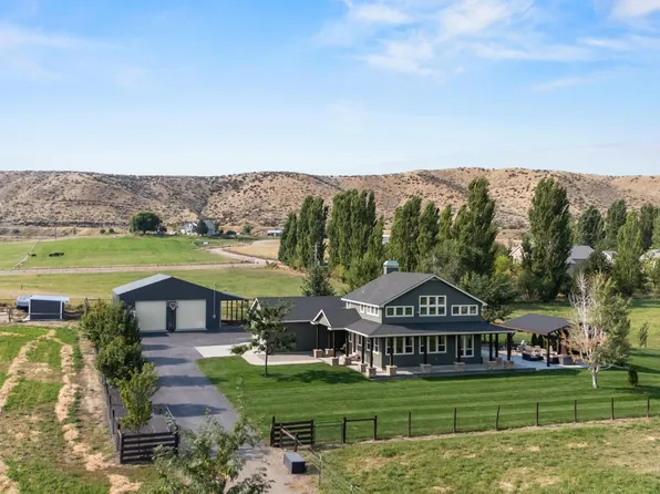 7065 Mustang Ln, Emmett, ID 83617