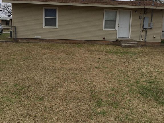 5th image of 1313 S Crockett Dr