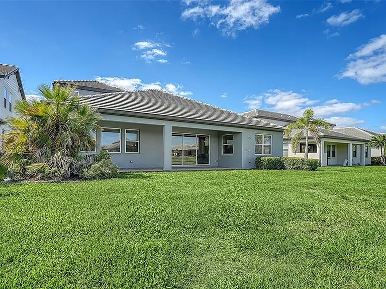16905 Sweetwater Village Dr — Photo 47