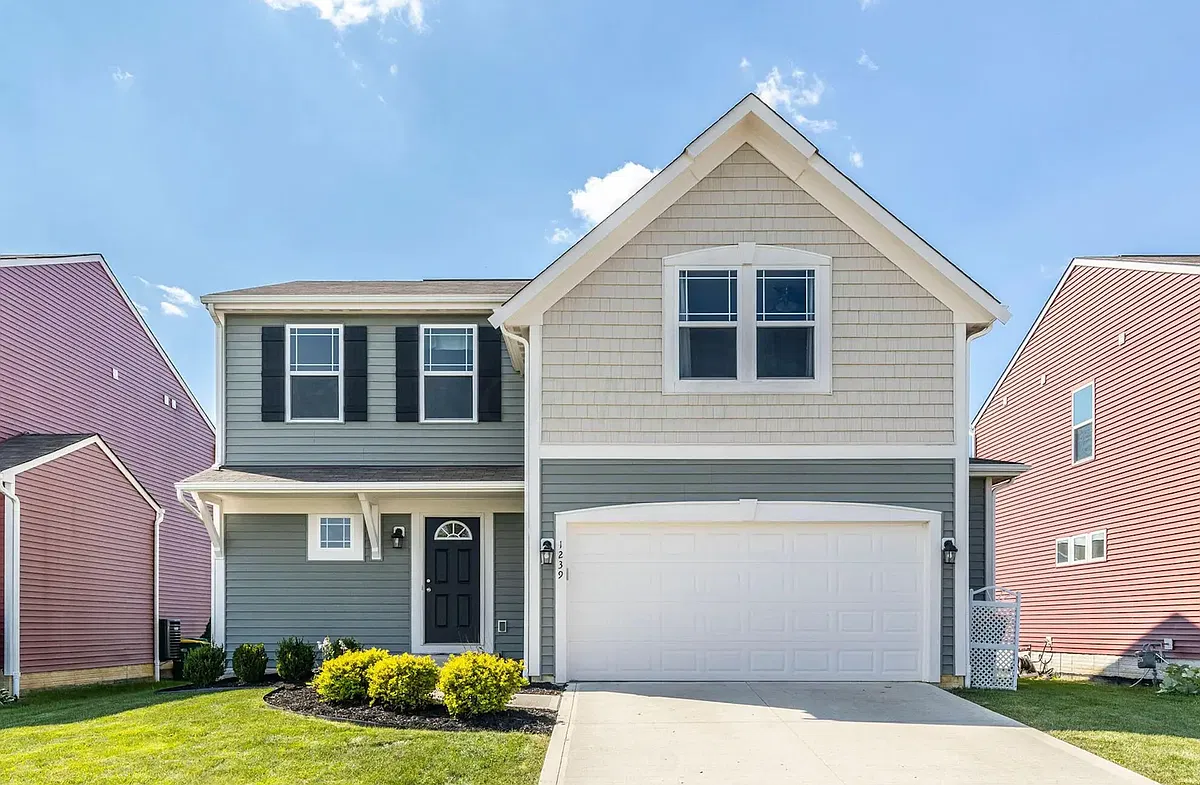 3 bed, 2.5 bath, 1964 sqft, $2,396 — Photo 1