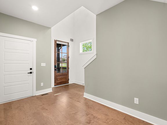 3rd image of 107 Sarver Ave